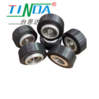 Rueda de rodillo elastomérica de superficie lisa para soluciones de transporte de materiales industriales personalizadas