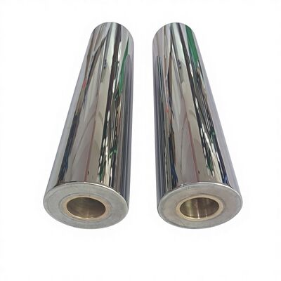 Rodillo de acero con acabado espejo diseñado para aplicaciones en la industria aeroespacial, que proporciona un rendimiento personalizado